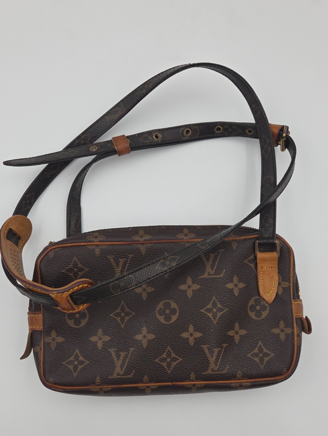 Louis Vuitton Monogram Pochette Marly Bandouliere Crossbody..Authentic.